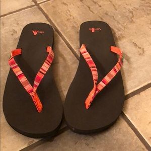 Sanuk women’s flip flops